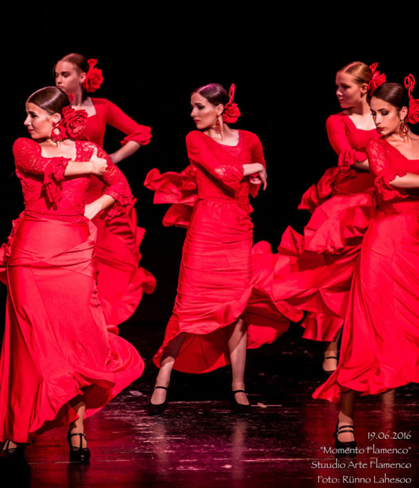 Arte Flamenco esinemisrühm etenduses Momento Flamenco (2016)